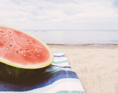 The Best Beach Drinks & Snacks For A Refreshing Day Spent Seaside